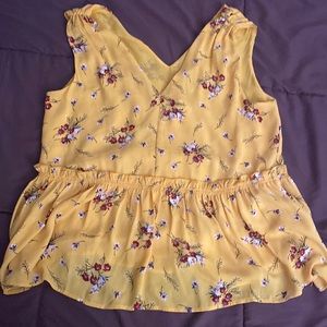 NWT flowy summer top